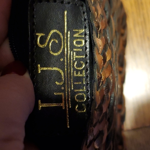 Purse - Picture 6 of 7